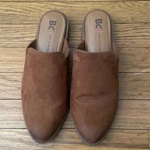 gently used // BC Brown Suede Flat Mules